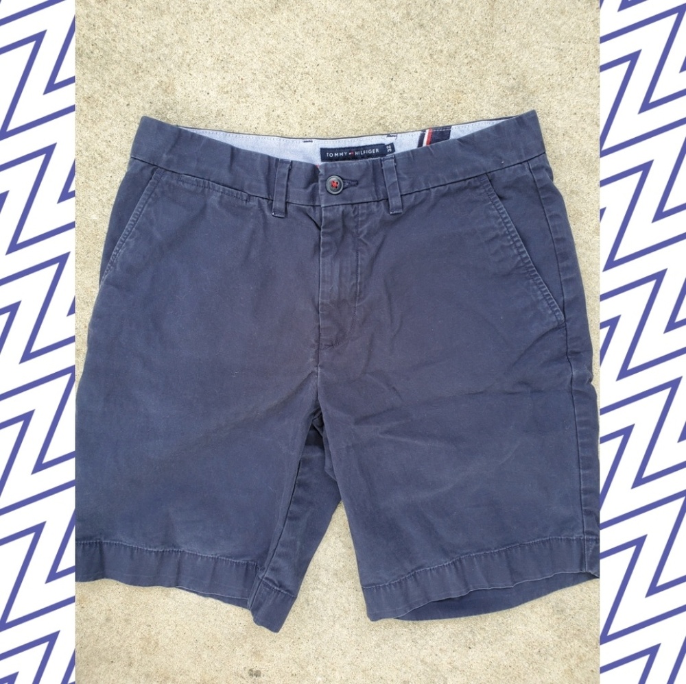 Tommy Hilfiger navy classic fit shorts. Size 32